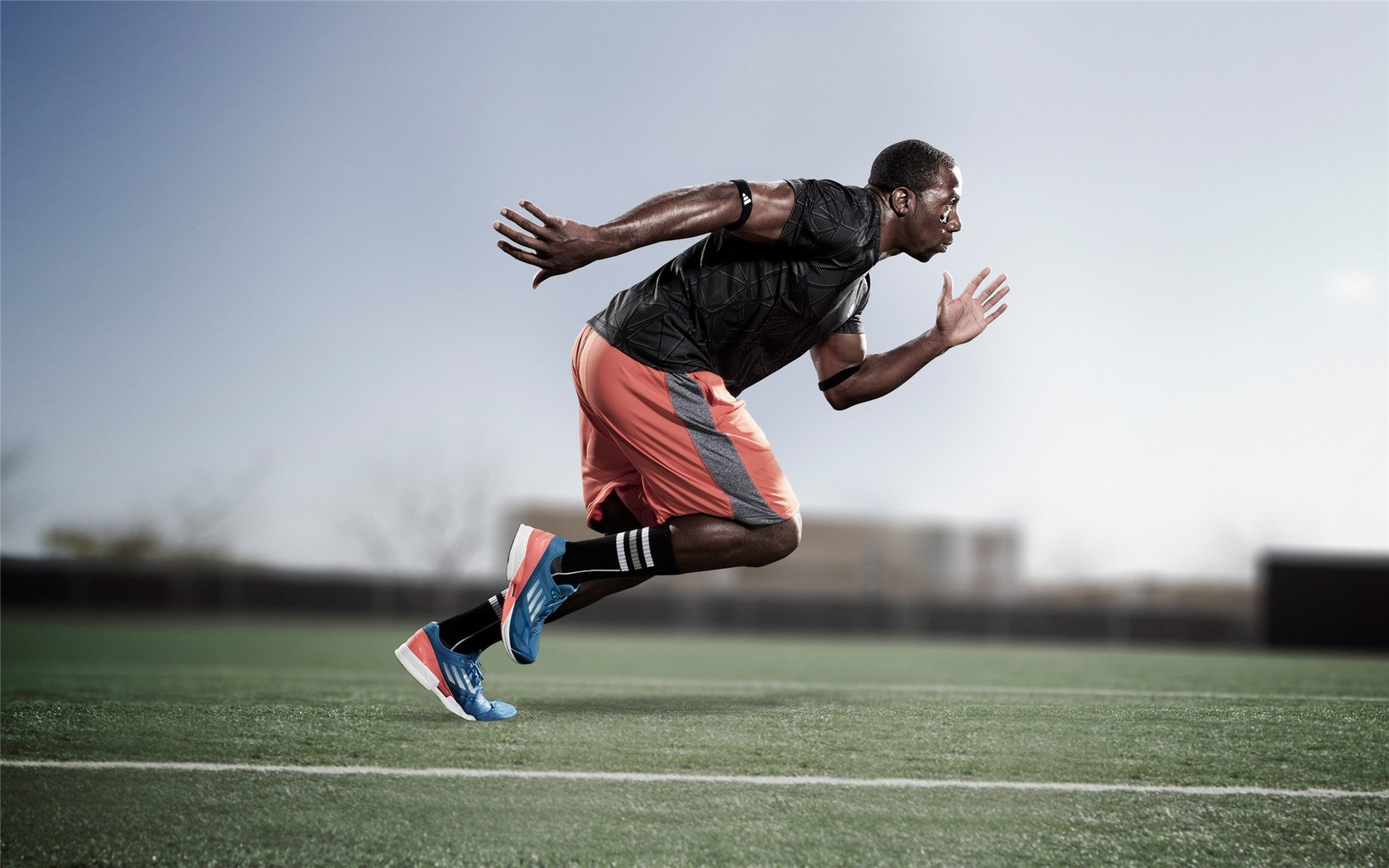 “安赫尔·巴尔博萨的力量与速度，助力美洲狮队提升竞技水平”